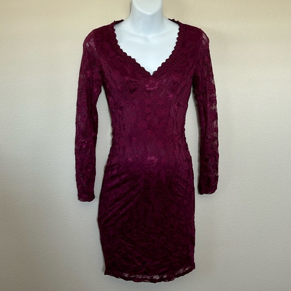 Pinkblush Plum Maroon Burgundy Long Sleeve Lace V-Neck Maternity Fitted Dress - Picture 3 of 12